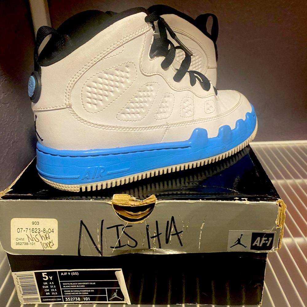 Air Jordan 9 Retro "Powder Blue” size 5